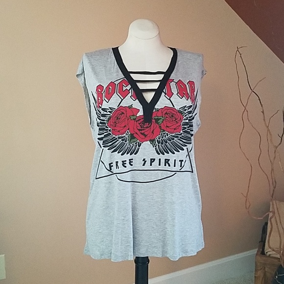 Plus Love J Rock Star Cap Sleeve V-Neck Tee - Picture 2 of 7